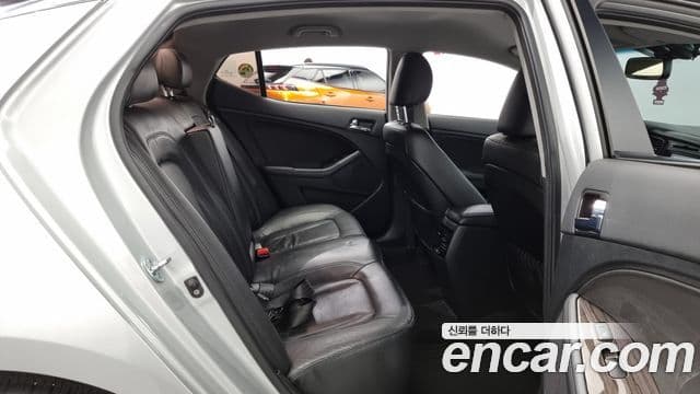 Kia K5 Noblesse, 2011 12