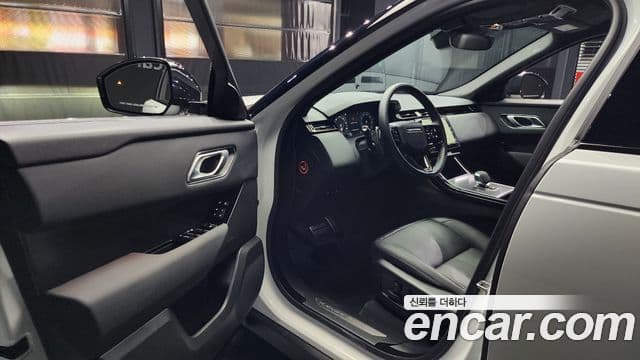 Land Rover Range Rover Velar 2.0 P250 Dynamic SE, 2025 10