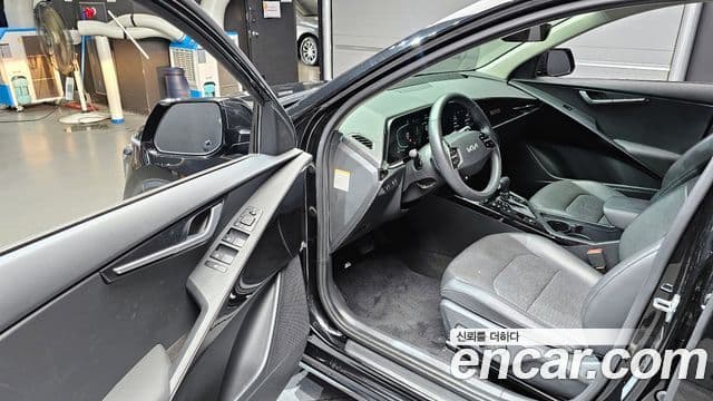 Kia D All New Niro Prestige, 2022 10