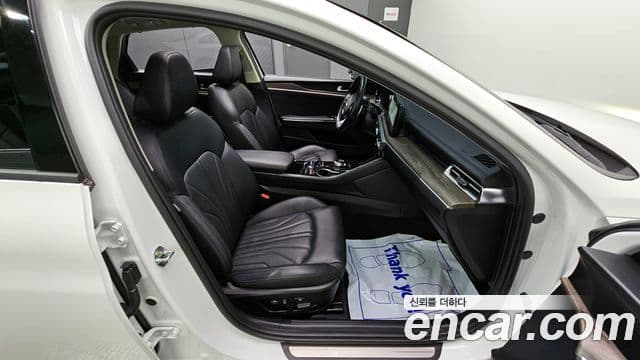 Kia K5 3세대 Signature, 2021 12