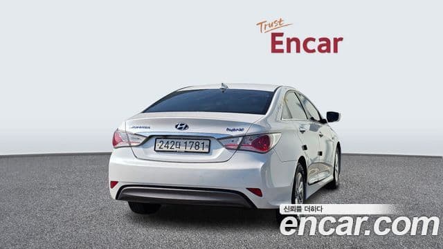 Hyundai Sonata гибрид Modern, 2014 4