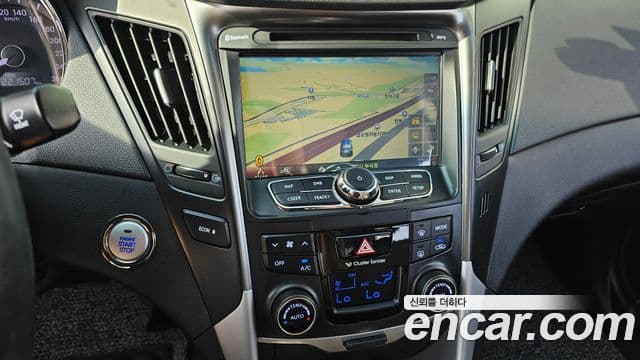 Hyundai Sonata гибрид Modern, 2014 16