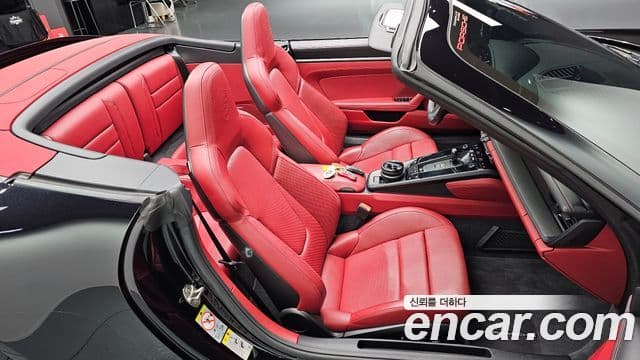 Porsche 911 (992) Carrera 4 GTS кабриолет, 2022 10