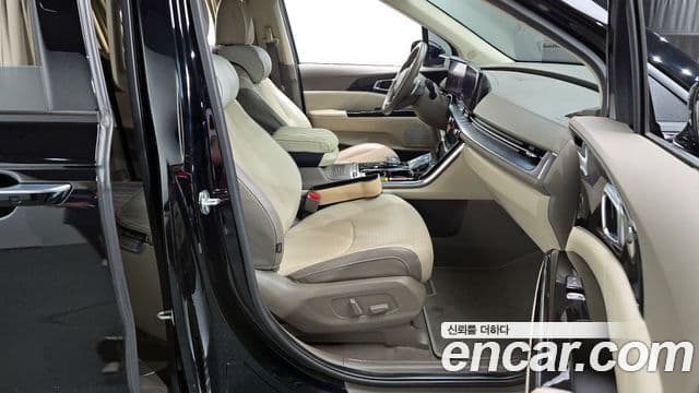 Kia Carnival 4세대 Signature, 2022 11