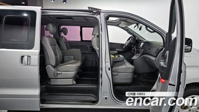 Hyundai The / новый New Grand Starex Modern, 2019 11