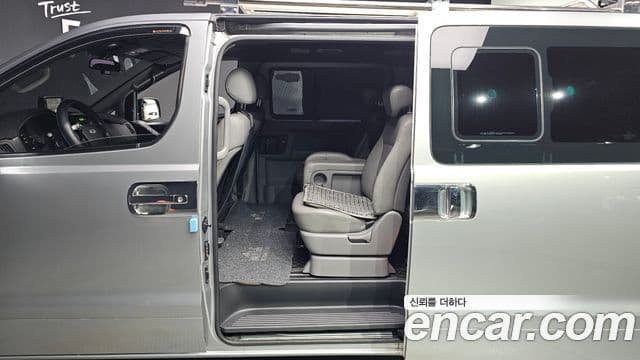 Hyundai Grand Starex CVX Deluxe, 2014 11