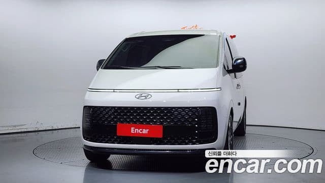 Hyundai Staria Prestige, 2023 3