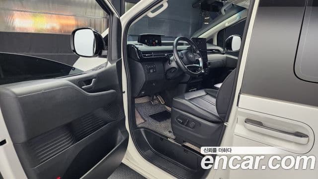 Hyundai Staria Prestige, 2023 10
