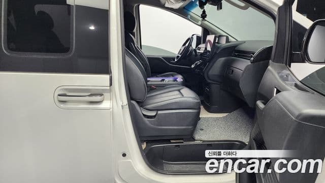 Hyundai Staria Prestige, 2023 11