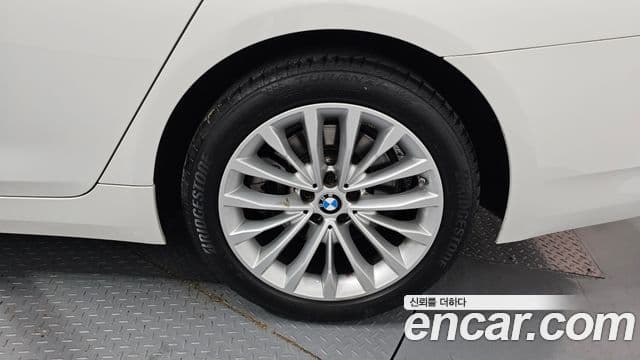 BMW 5시리즈 (G30) Luxury, 2023 все фото