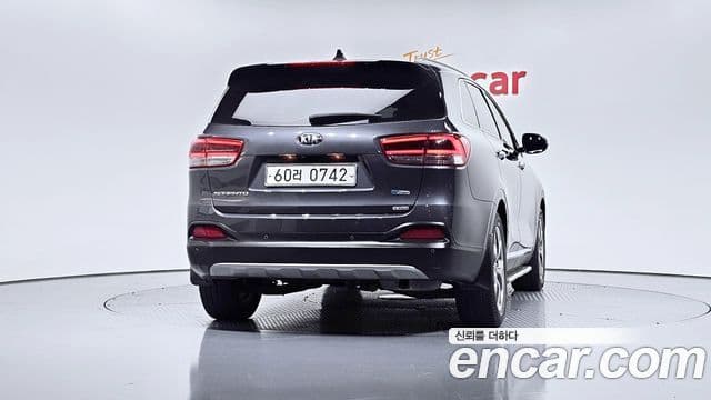 Kia All New Sorento Prestige, 2016 4