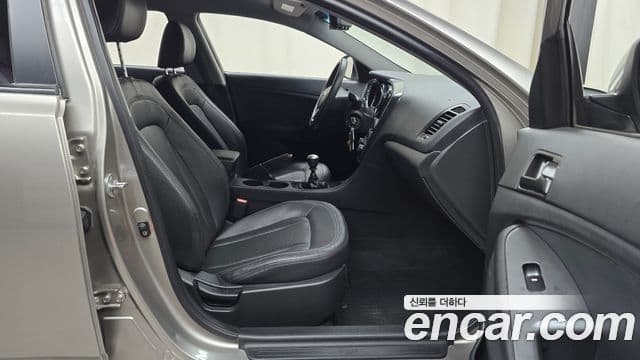 Kia K5 LPI Smart, 2013 10