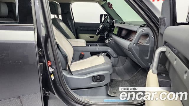 Land Rover Defender (L663) 110 P300 X-Dynamic SE, 2024 11