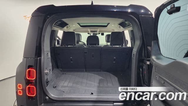 Land Rover Defender (L663) 110 P300 X-Dynamic SE, 2024 20