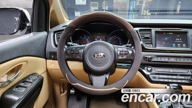 Kia All New Carnival Prestige, 2015 14