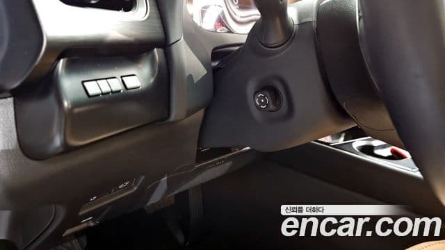 Lexus UX250h, 2024 14