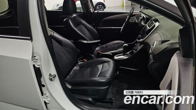 Chevrolet(GM대우) The / новый New 아베오 хэтчбек 1.4 турбо LT, 2017 10