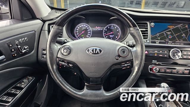 Kia K9 Special, 2013 13