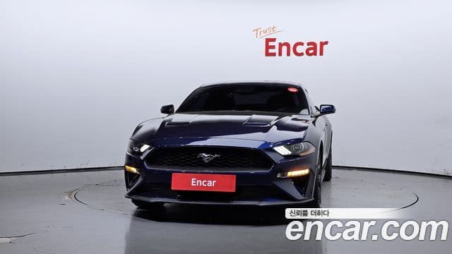 Ford Mustang купе, 2020 3