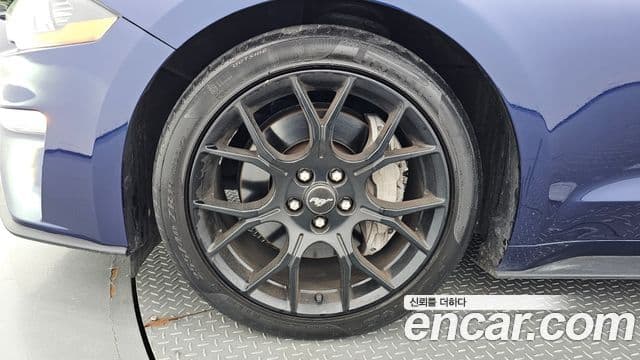 Ford Mustang купе, 2020 все фото