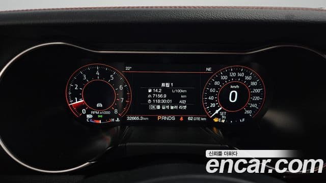 Ford Mustang купе, 2020 8