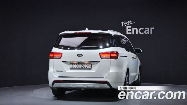 Kia All New Carnival Prestige, 2017 4