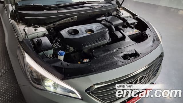 Hyundai LF Sonata Premium, 2015 6