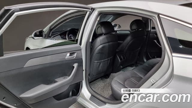 Hyundai LF Sonata Premium, 2015 18