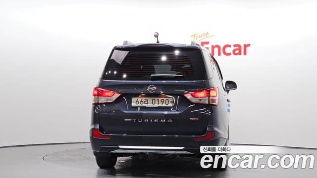 KG모빌리티(SsangYong) Korando 투리스모 4WD TX 9인승, 2016 4