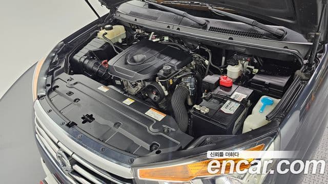 KG모빌리티(SsangYong) Korando 투리스모 4WD TX 9인승, 2016 6