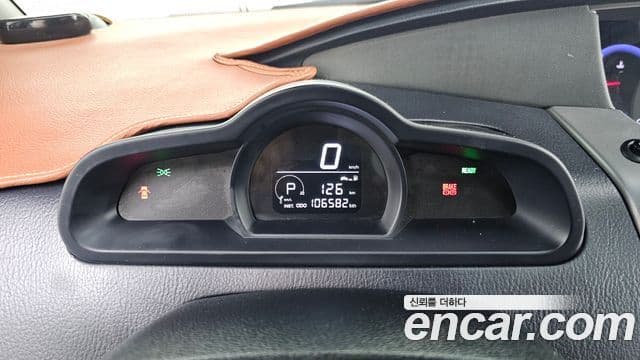 KG모빌리티(SsangYong) Korando 투리스모 4WD TX 9인승, 2016 8