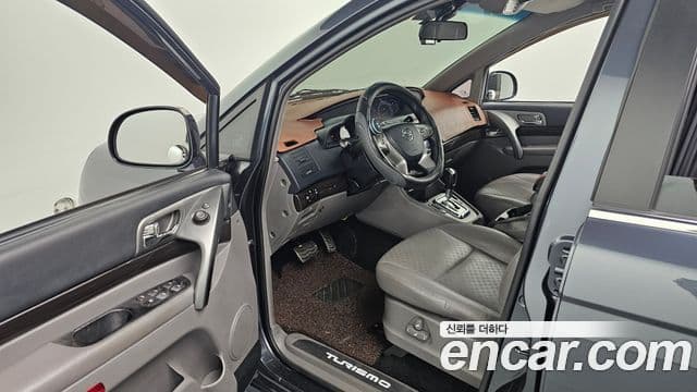 KG모빌리티(SsangYong) Korando 투리스모 4WD TX 9인승, 2016 10