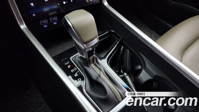 KG모빌리티(SsangYong) Torres T7, 2024 9