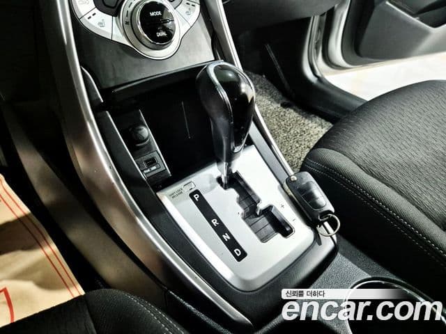 Hyundai Avante MD Luxury, 2011 11