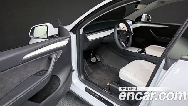 Tesla модель Y, 2023 10