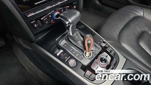 Audi New A4 B8, 2014 9