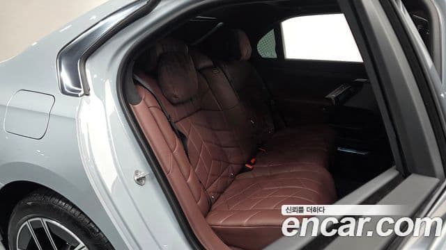 BMW 7시리즈 (G70) 740i sDrive M Sport, 2023 11