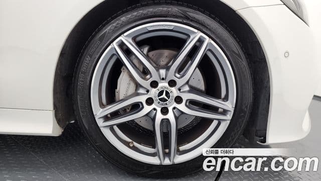 Mercedes-Benz E-класс W213 E220d кабриолет, 2018 все фото