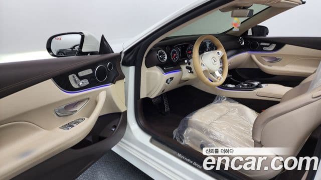 Mercedes-Benz E-класс W213 E220d кабриолет, 2018 10