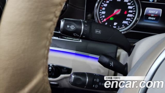 Mercedes-Benz E-класс W213 E220d кабриолет, 2018 14