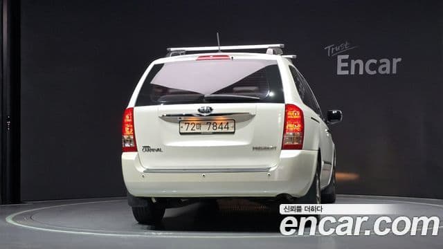Kia Carnival R President, 2013 4