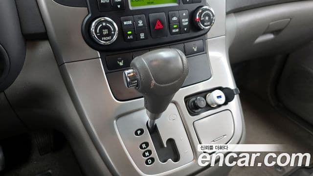 Kia Carnival R President, 2013 9