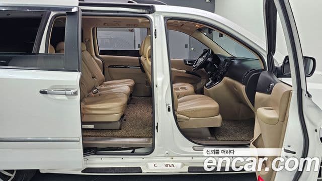 Kia Carnival R President, 2012 12