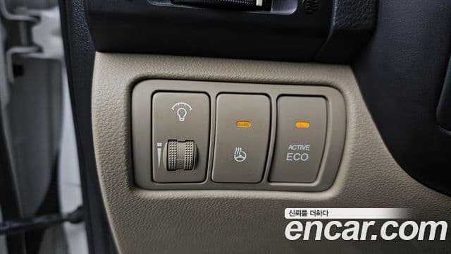 Kia Carnival R President, 2012 14