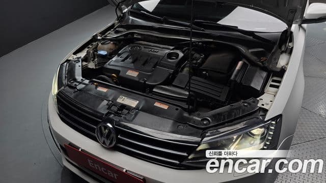 Volkswagen New Jetta 6세대, 2015 6