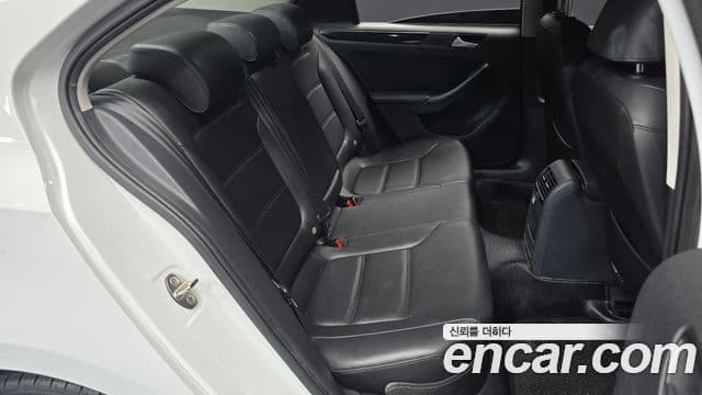 Volkswagen New Jetta 6세대, 2015 12