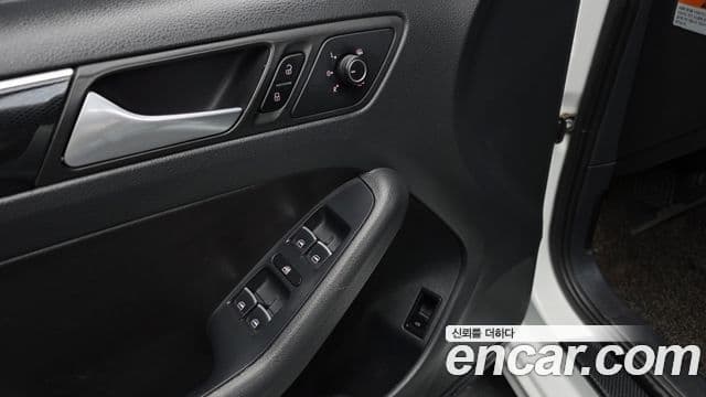 Volkswagen New Jetta 6세대, 2015 17