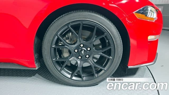 Ford Mustang купе, 2021 все фото