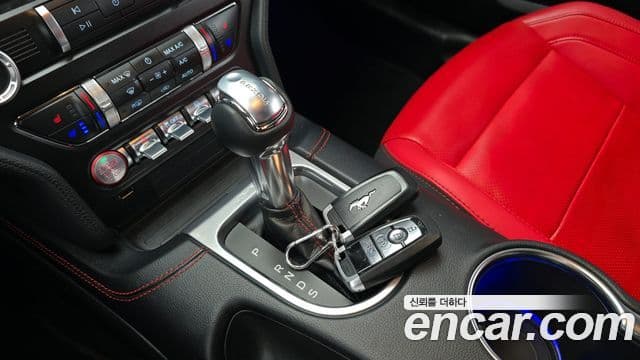 Ford Mustang купе, 2021 9