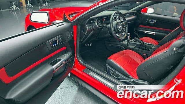 Ford Mustang купе, 2021 10